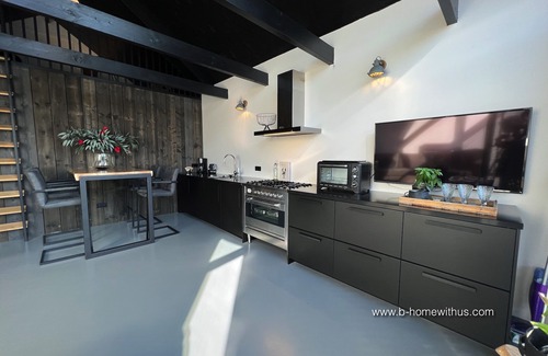 Schoorldam Casa | SCHOORL: NUEVO - Apartamento amueblado con estilo y moderno en una hermosa ubicación.