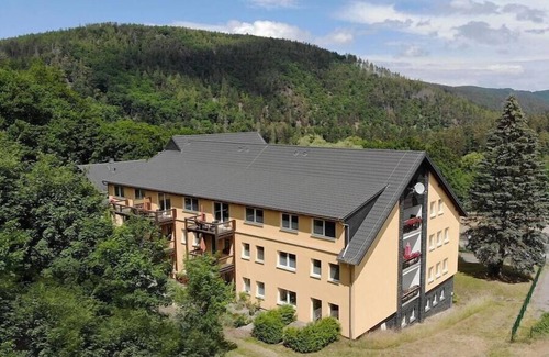 Schwarzburg Casa | Schwarzatal meadow view