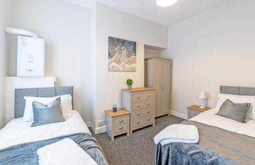 Bootle Casa | Scott House - Air Host & Stay - Parking - Contractor friendly