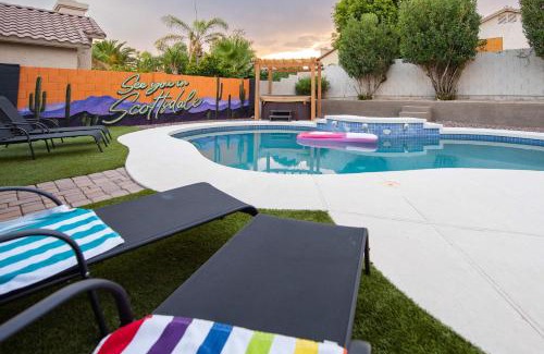 Tatum Horizons Casa | Scottsdale Paradise Poolside with Hot Tub & Gym