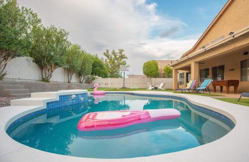 Tatum Horizons Casa | Scottsdale Paradise Poolside with Hot Tub & Gym