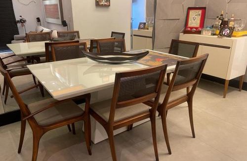 Centro Apartamento | SCR-Centro Niterói com Varanda e Garagem