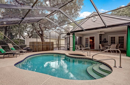 American Beach Casa | Screened In Private Pool | Summer Beach Home | Short Walk to the Beach