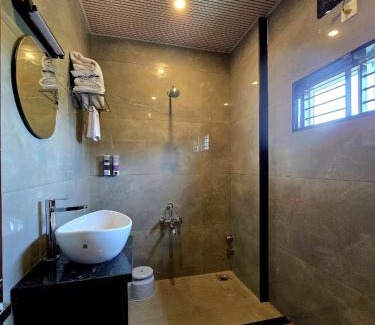 Shravanabelagula Hotel | SDK RESIDENCY