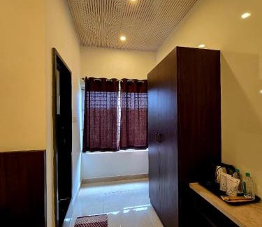Shravanabelagula Hotel | SDK RESIDENCY