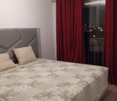 Tejada Alta Casa | Se alquila habitación con cama King y baño privado