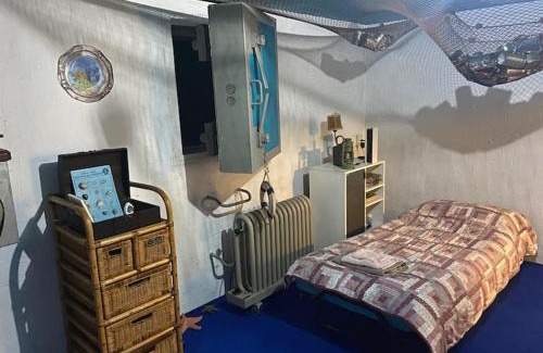 Evilard Casa | Sea Boat Room - No Windows