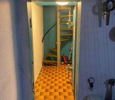 Evilard Casa | Sea Boat Room - No Windows
