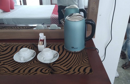 Hikkaduwa Cama Y Desayuno | Sea Breeze Hotel Ambalangoda