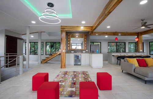 Savegre Casa | Sea Breeze II Luxury 9 BR Oceanview Estate entre Dominical y Manuel Antonio