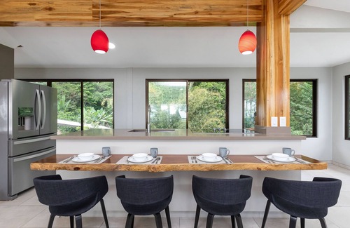 Savegre Casa | Sea Breeze II Luxury 9 BR Oceanview Estate entre Dominical y Manuel Antonio