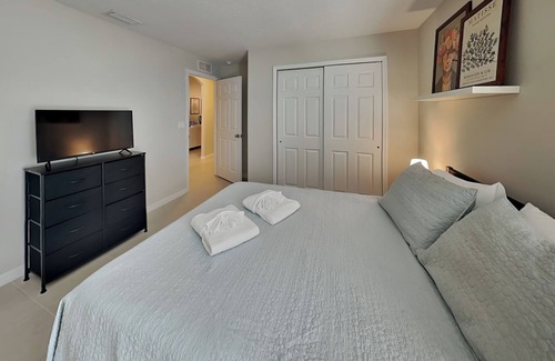 Palm Harbor Cabaña | Sea Breeze Lake Villa Unit B