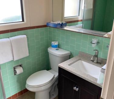 Rockaway Beach Hotel | Sea Breeze Motel