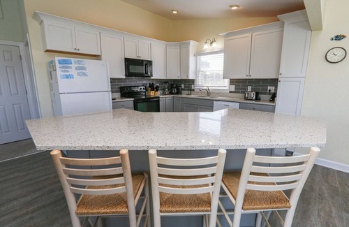 Carolina Dunes Casa | Sea Breezes - Fun is just around the corner with this wonderful OBX home!