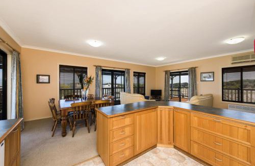 Ledge Point Casa | Sea Change - Spacious Family Holiday Accommodation Pet friendly