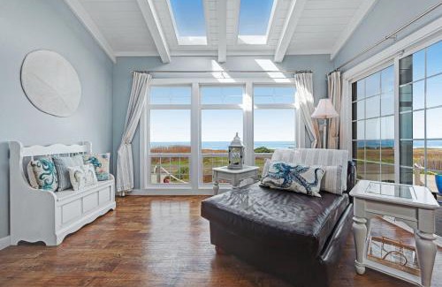 Fort Bragg Casa | Sea Dream and Sand Dollar Suite