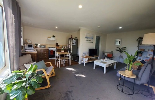 Port Noarlunga South Apartamento | Sea Glass Nook B&B, Private & close to the beach