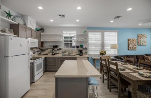 Old Town Casa | Sea Glass Cottage - Beach Gear Credit Included!