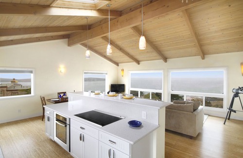 Dillon Beach Casa | Sea Haven, casa contemporánea de un solo nivel con vista al Océano Pacífico