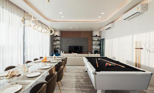 Bang Lamung Villa | Sea Season Pool Villa Pattaya