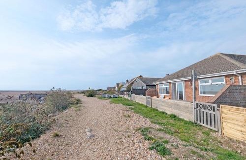 Pagham Casa | Sea Urchin - Pagham - Sea Front