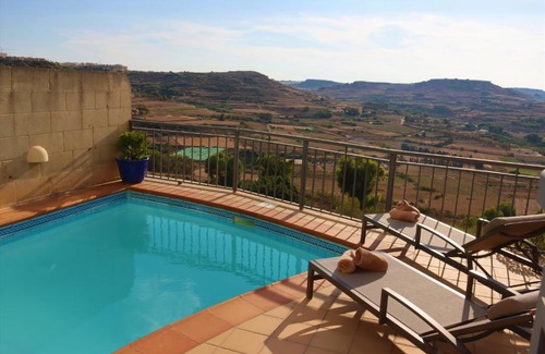 Xaghra Casa | Sea Valley View Gozo