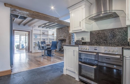 Wiseman's Bridge Cabaña | Sea View - 2 Bedroom Cottage - Wisemans Bridge