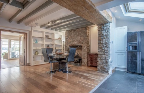 Wiseman's Bridge Cabaña | Sea View - 2 Bedroom Cottage - Wisemans Bridge