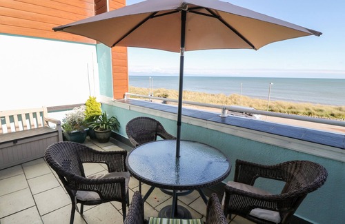 Rhyd-y-clafdy Casa | Sea View Apartment