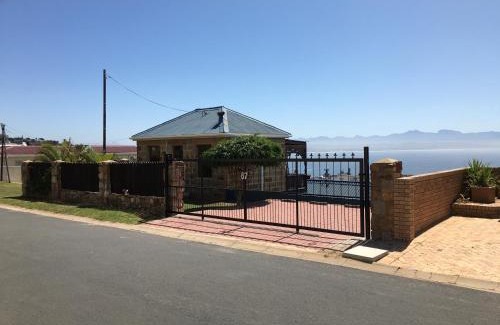 Mossel Bay Casa | Sea View Charming Stone House