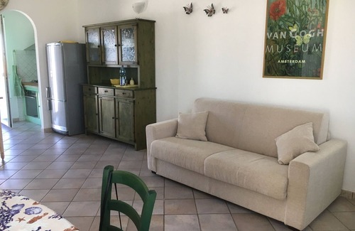 San Giovanni di Sinis Apartamento | Apartamento con vistas al mar en San Giovanni di Sinis, a 100 m de la playa.