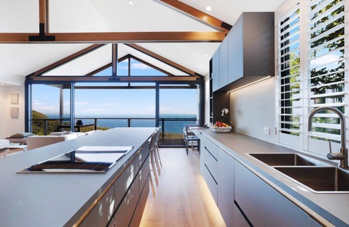 Killcare Heights Casa | Sea View Serenity by HolidayCo.