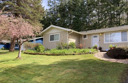 West Hills Casa | Seabeck/Bremerton 1 Bedroom all your own in furnished house; enjoy trails/lakes.