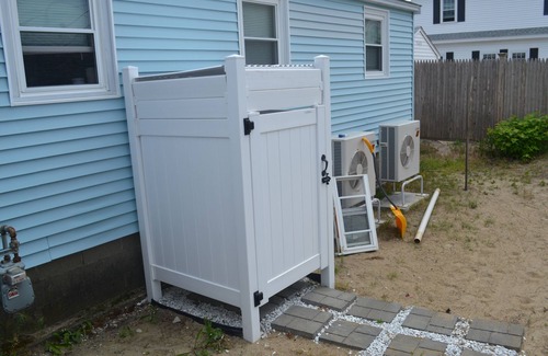 Seabrook Casa | Seabrook 136 Franklin St Front Unit Steps to Beach-June 16-28
