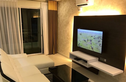 Downtown George Town Apartamento | Condo de lujo acogedor frente al mar