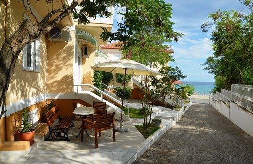 Nea Propontida Apartamento | Casa de vacaciones frente al mar No 1 en una larga playa de arena, GeoMare No 1