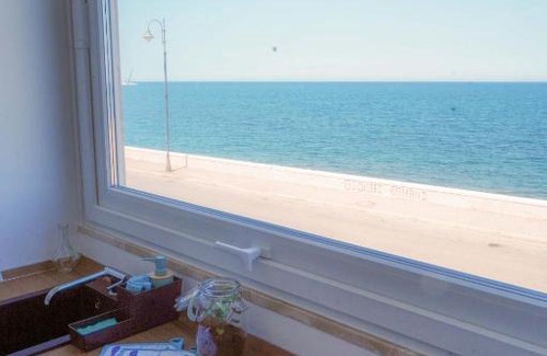 Molfetta Apartamento | Seafront Holidays & Workstays