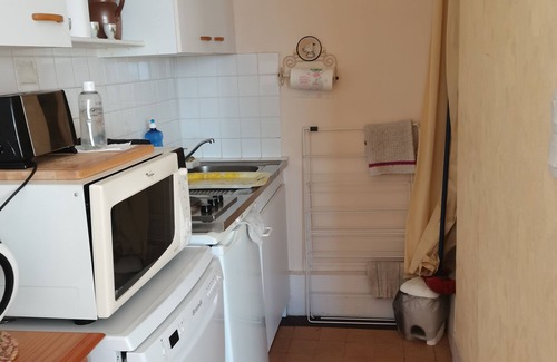 Cotes d'Armor Apartamento | Seafront studio close to shops....