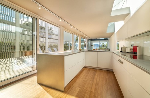 Isla de Mallorca Villa | Seafront Villa Sunset Alcudia