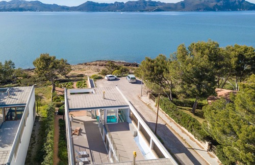 Isla de Mallorca Villa | Seafront Villa Sunset Alcudia