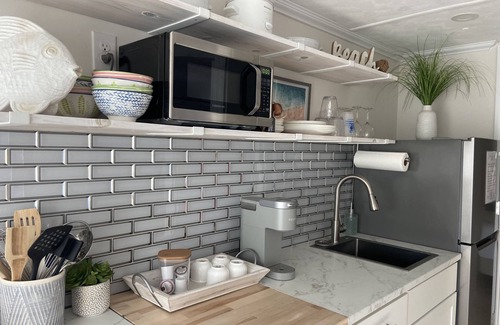 Palm Coast Cabaña | Seagrass Cottage I-steps to Atlantic Ocean & Intracoastal Waterway