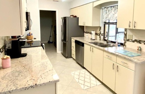 Charlotte Park Casa | Ven y relájate en Wisteria Cottage en la hermosa Punta Gorda, FL