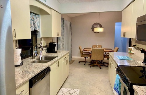 Charlotte Park Casa | Ven y relájate en Wisteria Cottage en la hermosa Punta Gorda, FL