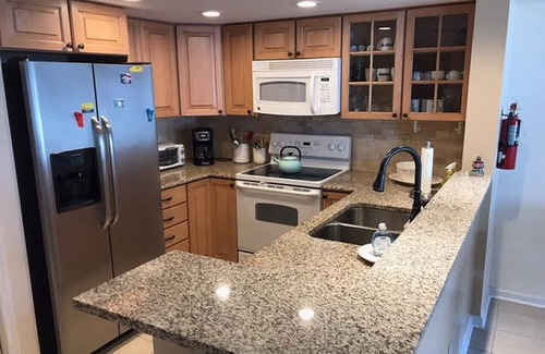 Diamond Beach Condominio | SEAPOINTE VILLAGE - Newly redone Beachfront Getaway!