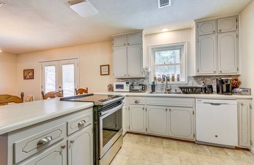 Searcy Casa | Searcy Retreat Home Near Little Red River