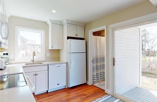 Pine Point Casa | Seas The Day | 3 Minute Walk to Beach | Outdoor Shower | Bayley Vacation Rentals