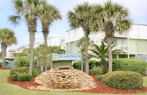 Pensacola Beach Casa | Mares el día Casa adosada de 3 niveles, 2 habitaciones y 2. 5 baños.