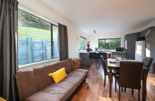 Mahinepua Casa | Seascape Cottage - Mahinepua Bay Clifftop Retreat