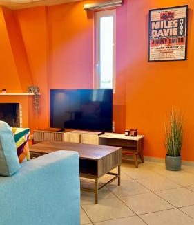 Alimos Apartamento | Seaside Central 3bdr Apt with sea views