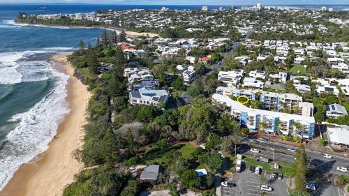 Dicky Beach Apartamento | Seaside Charm & Comfort - 1min to Beach